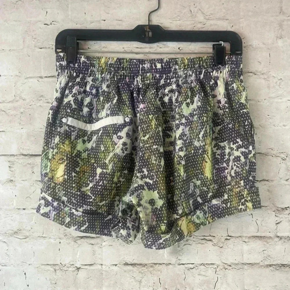 Lululemon Women's Size 6 Spring Break Away Short Tie Waist Floral Sport Multi - Picture 9 of 9